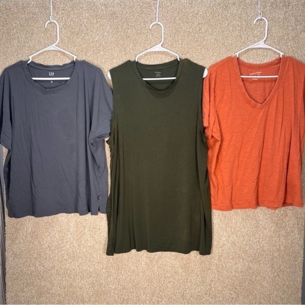 GAP Women's Gray, Olive, and Orange Short Sleeve Tops